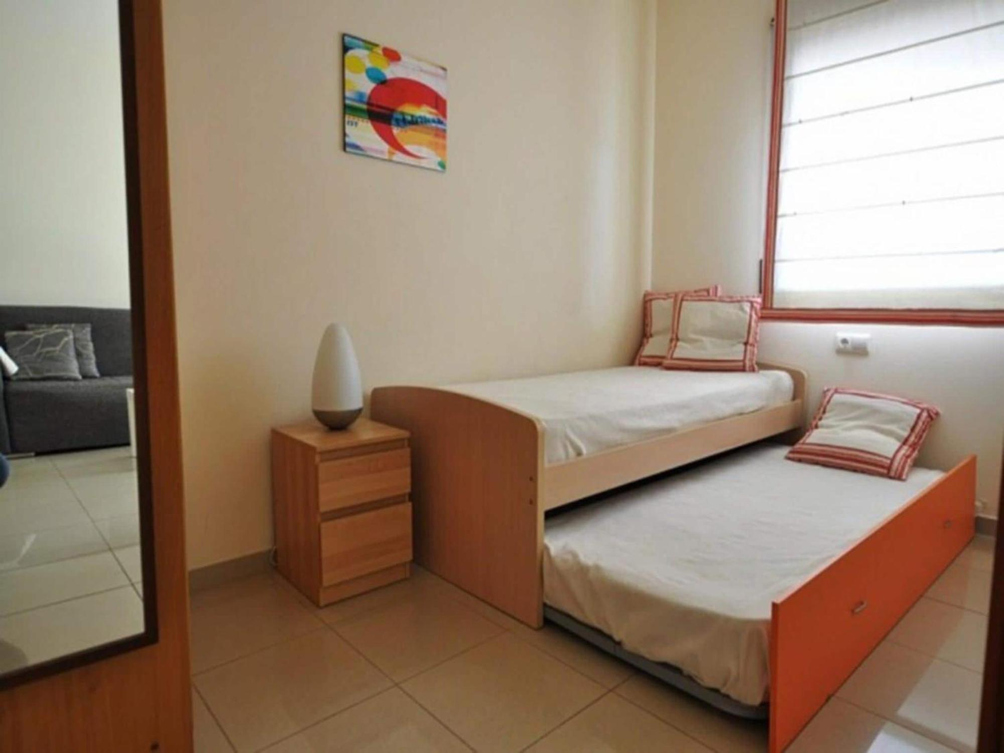 In With Balcony, Pool-view Apartamento Rosas